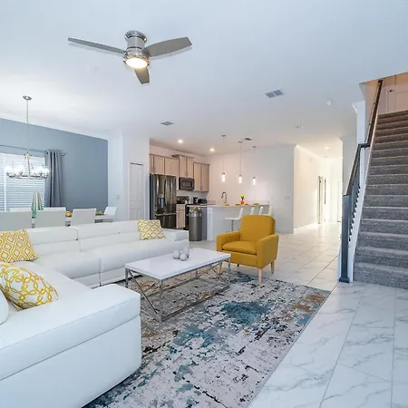 3005Pb Townhouse 5 Bedrooms & 4 Bathrooms + Pool